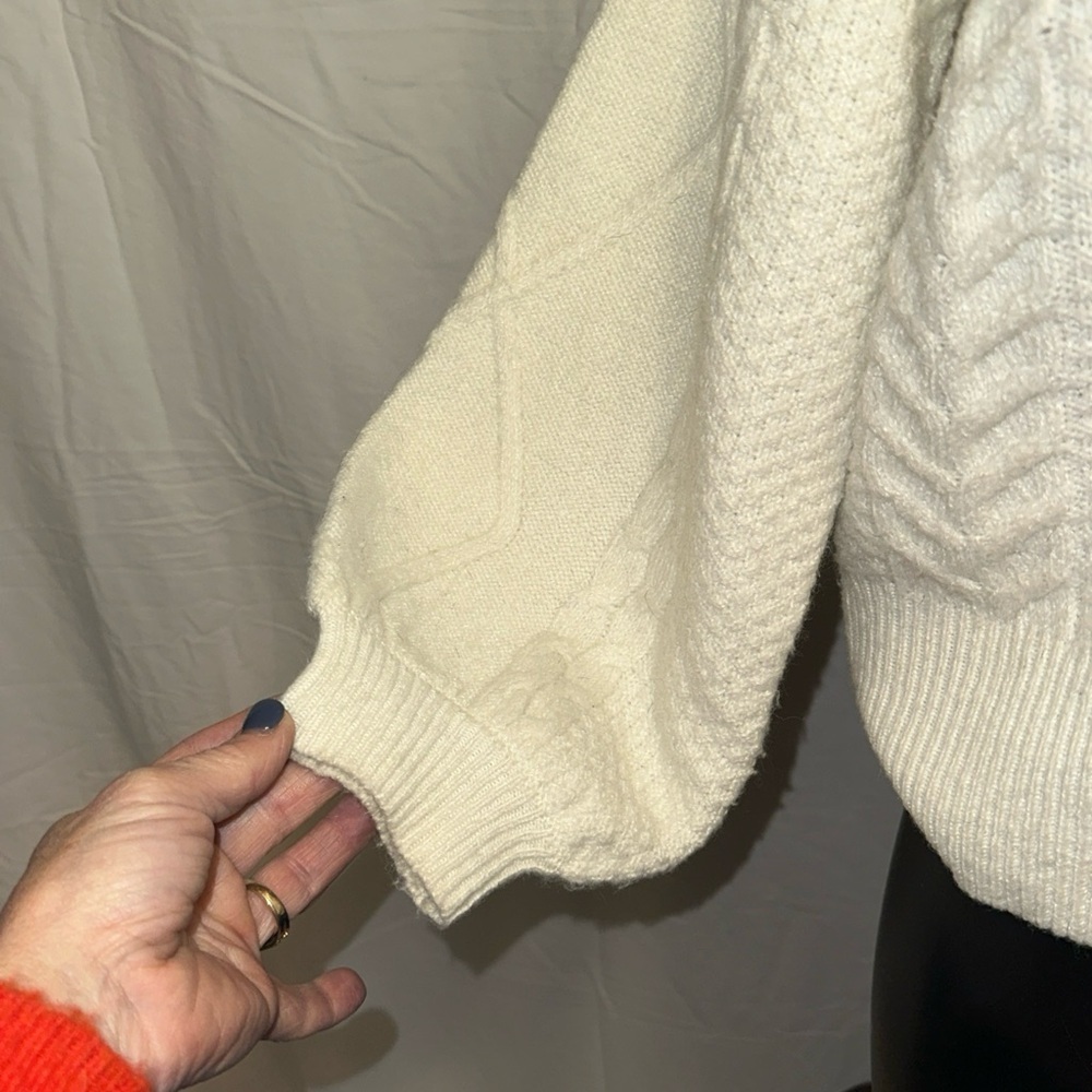 CENTRAL PARK WEST/ NEW YORK Anthropologie Hooded Pullover Sweater Size S N2 - Picture 4 of 7